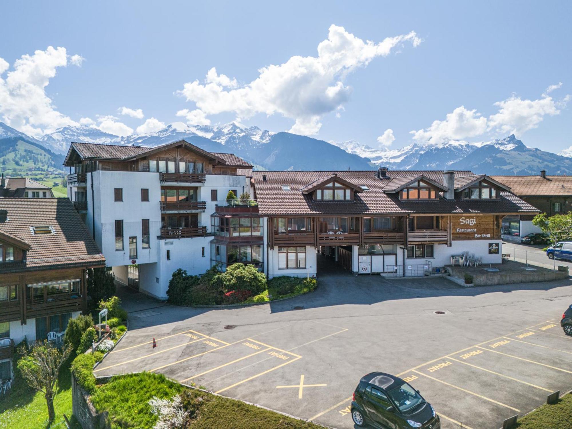 Hotel Aeschipark Aeschi Bei Spiez Екстер'єр фото
