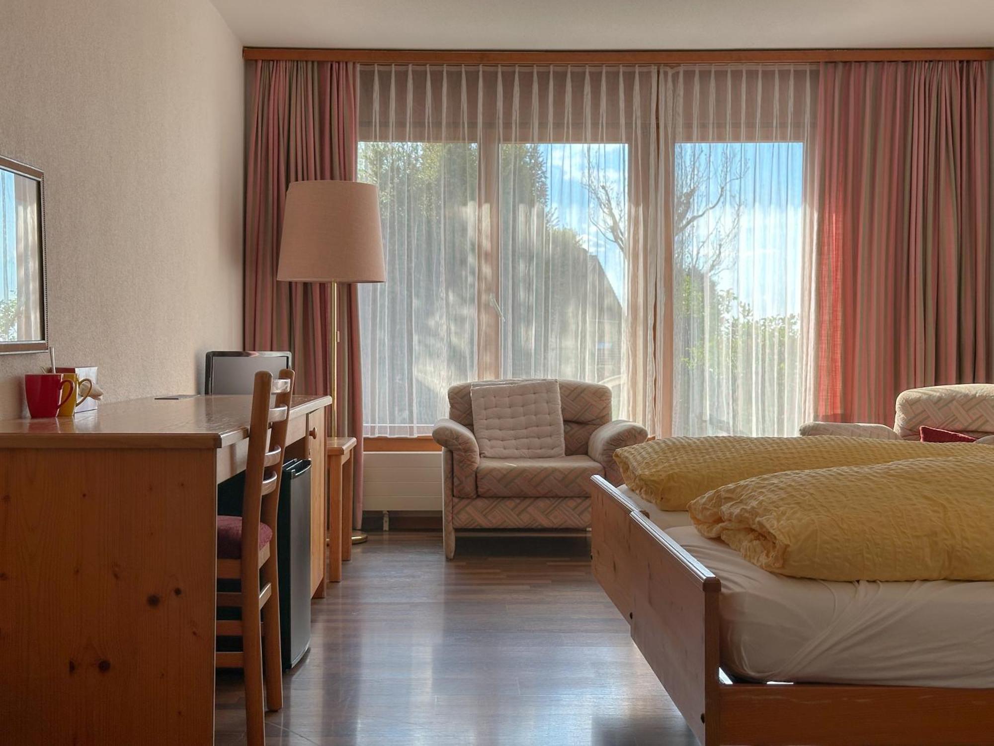 Hotel Aeschipark Aeschi Bei Spiez Екстер'єр фото